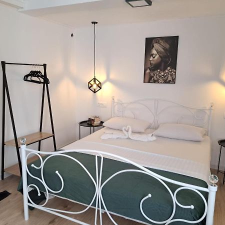扎达尔Studio Apartman Maris公寓 外观 照片