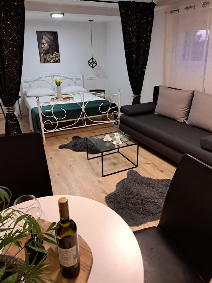 扎达尔Studio Apartman Maris公寓 外观 照片